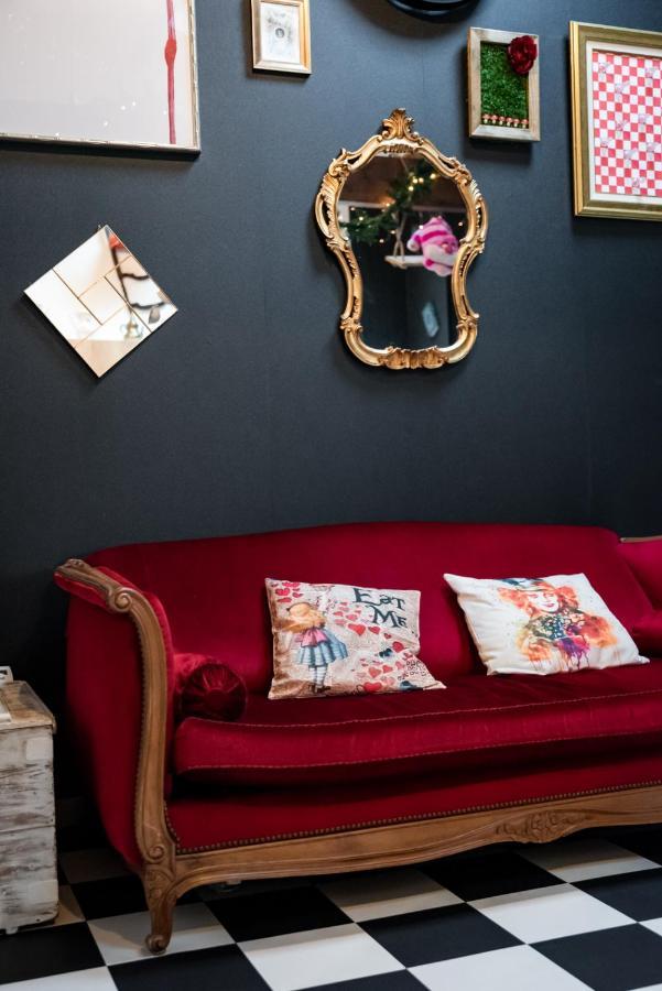 Insolite Alice In Wonderland Gujan-Mestras Extérieur photo