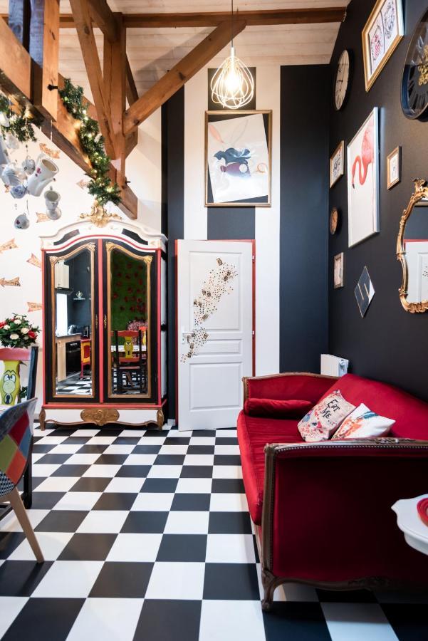 Insolite Alice In Wonderland Gujan-Mestras Extérieur photo